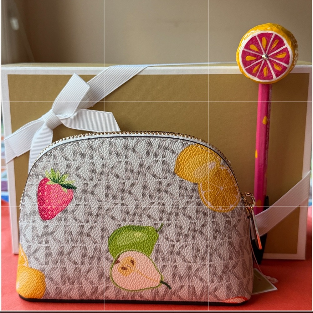 🍋🍑🍓 Michael Kors Multicolor Fruit Print Pouch🍐🍊🍓 NWT 🍑🍐🍊 - Picture 8 of 16